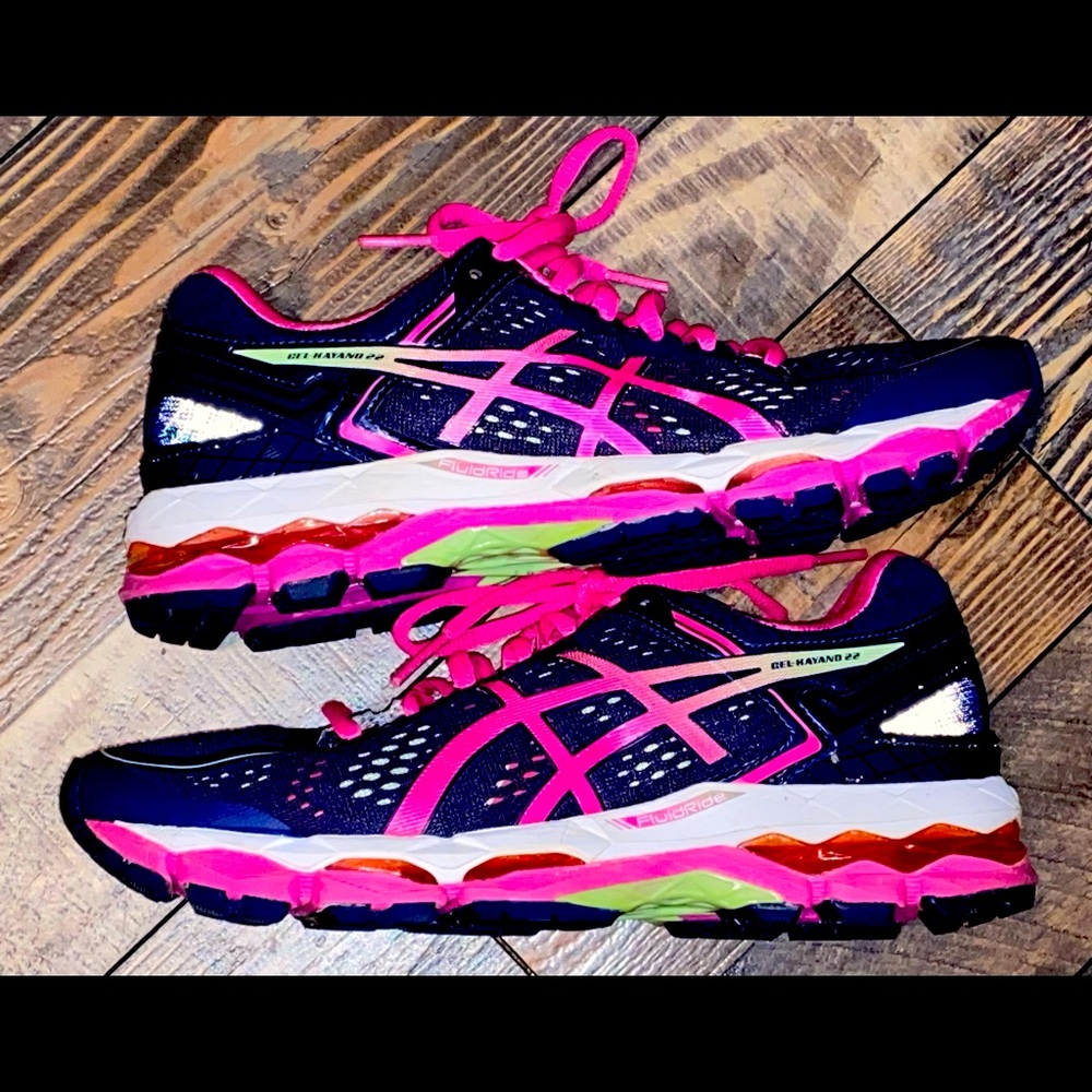 ASICS gel-kayano 22